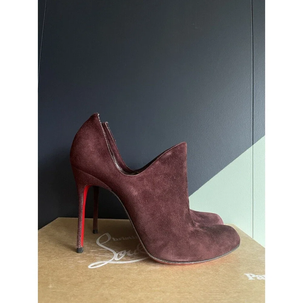 Christian Louboutin Duegueclina 100 Veau Velours Booties, Plum, Size 37, EUC